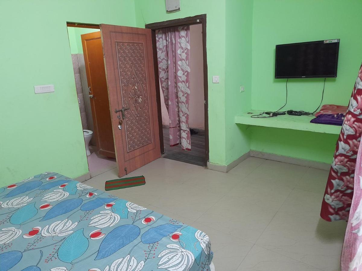 Hotel Tirupati פורי מראה חיצוני תמונה